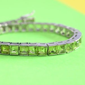 Peridoot 4 mm vierkante tennisarmband 14 kt vergulde armband bruidshuwelijkscadeau, 925 sterlingzilver tennisarmband voor moeder liefde