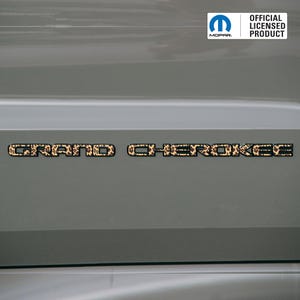 GRAND CHEROKEE Tür Emblem Overlay Aufkleber - Tierdruck-Designs | Passend für 2017-2022 Grand Cherokee WK2
