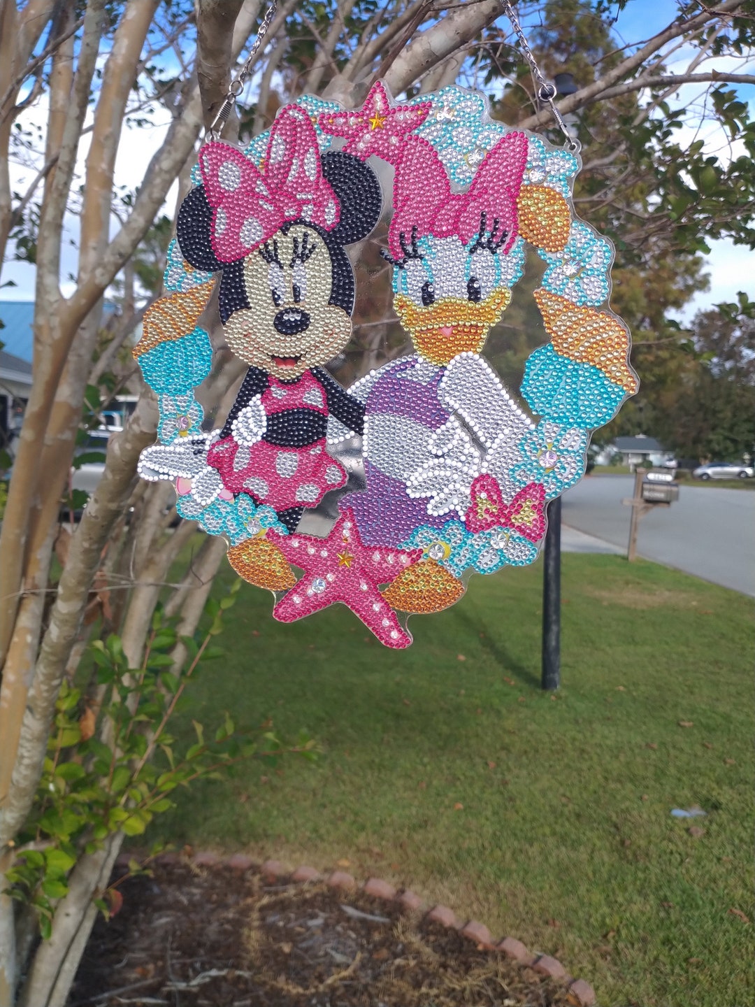 Wreath Minnie Mouse and Daisy Duck Suncather Completed Diamond Painting ...