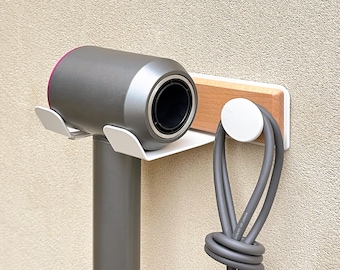 Almacenamiento para secador de pelo Dyson, soporte para secador de pelo, almacenamiento para secador de pelo, gancho de metal, regalo, estante de baño, estante de almacenamiento con detalles de madera, estante de almacenamiento para el hogar