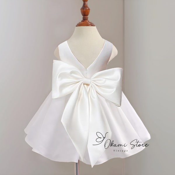 Robe de demoiselle d'honneur en satin blanc cassé gros noeud, robe de mariée pour tout-petits, robe de demoiselle d'honneur junior pour fête de mariage, robe de baptême