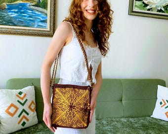 Mini bolso de crochet marrón hecho a mano: un bolso Art to Wear con correa de macramé