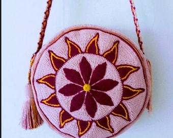 Bolso de mandala de crochet hecho a mano: un bolso floral para llevar al día