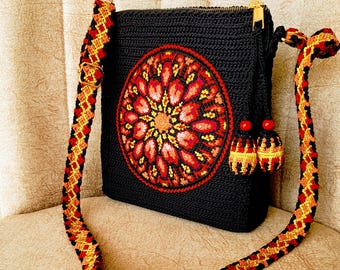 Minibolso de ganchillo, bolso de arte para lucir, correa de macramé, estilo boho chic.