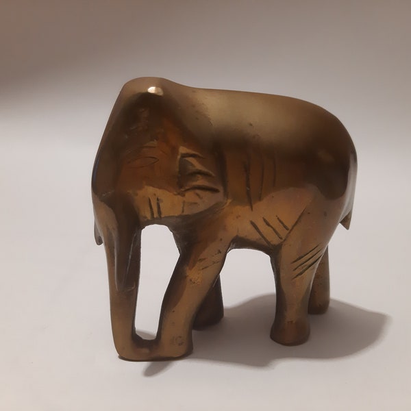 Bronze elephant figure