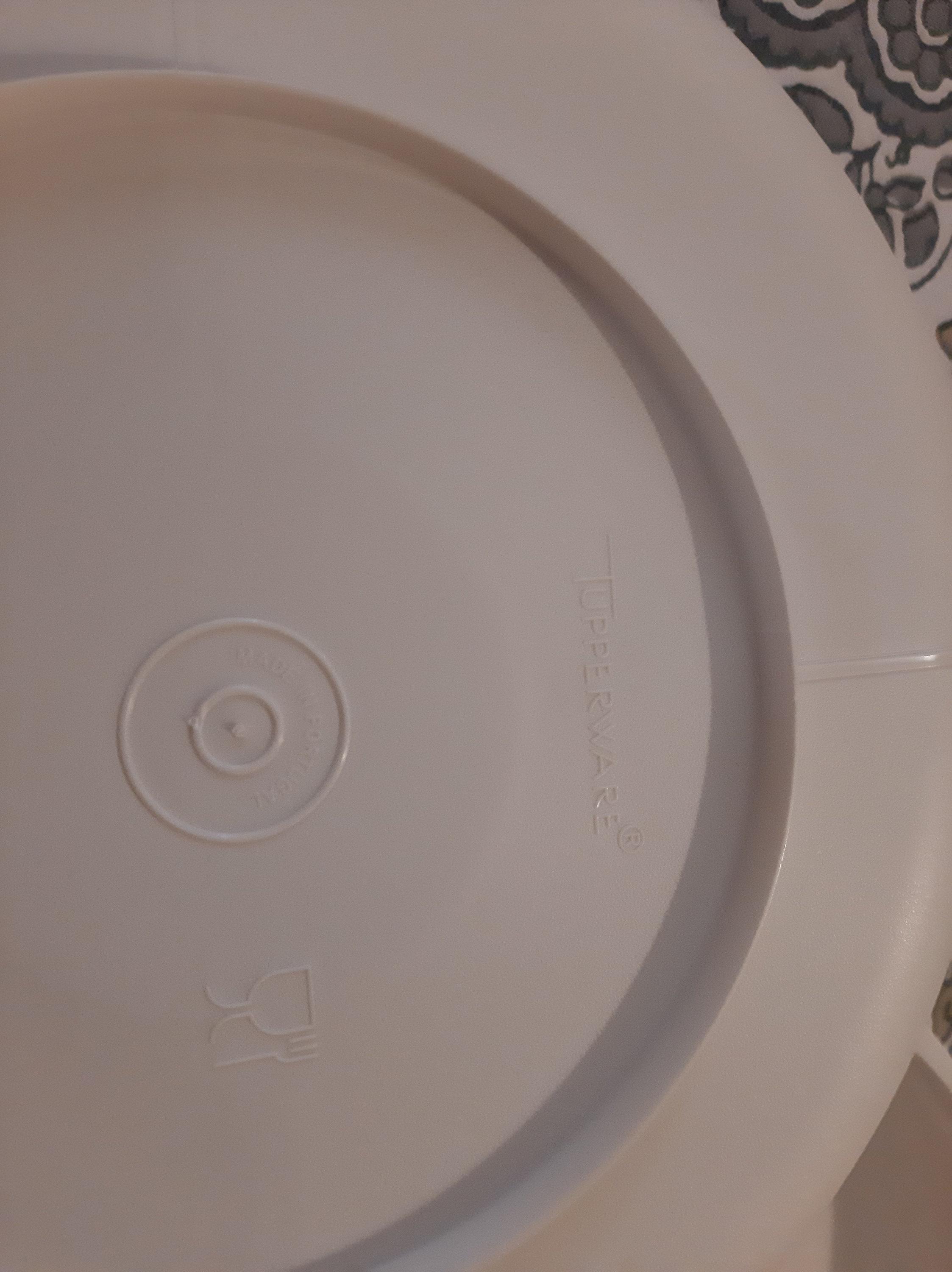 Vintage TUPPERWARE 17092 Serving Plate With Dividers and Lid Etsy