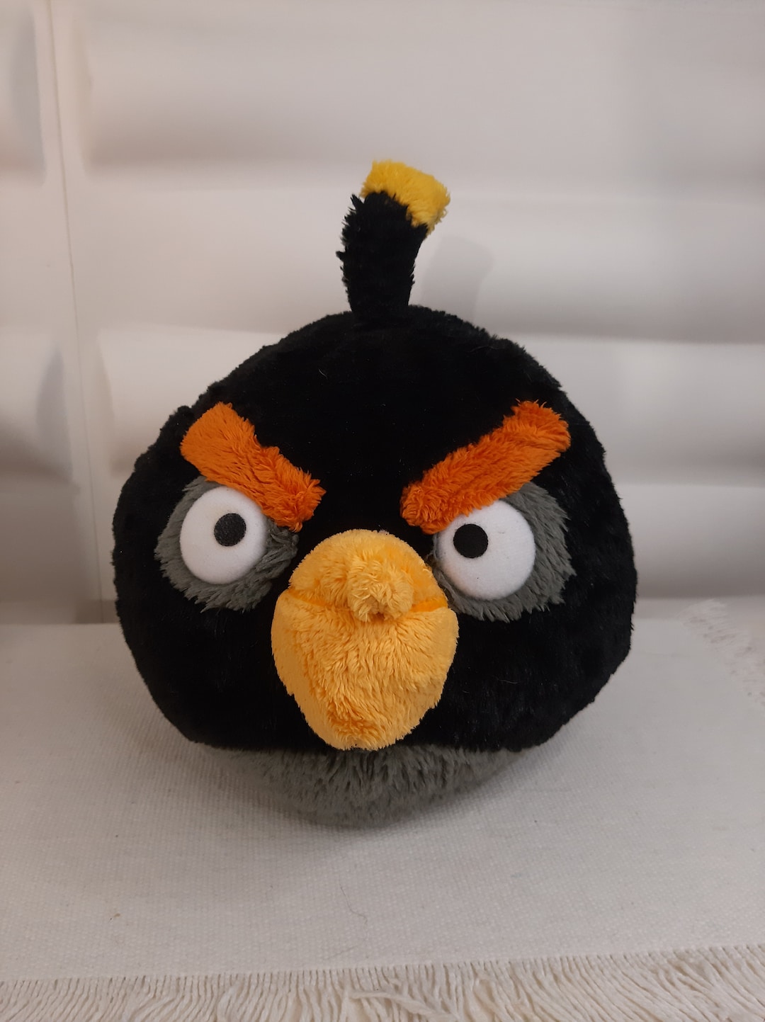 Bomb el pájaro negro, de Angry Birds, peluche España