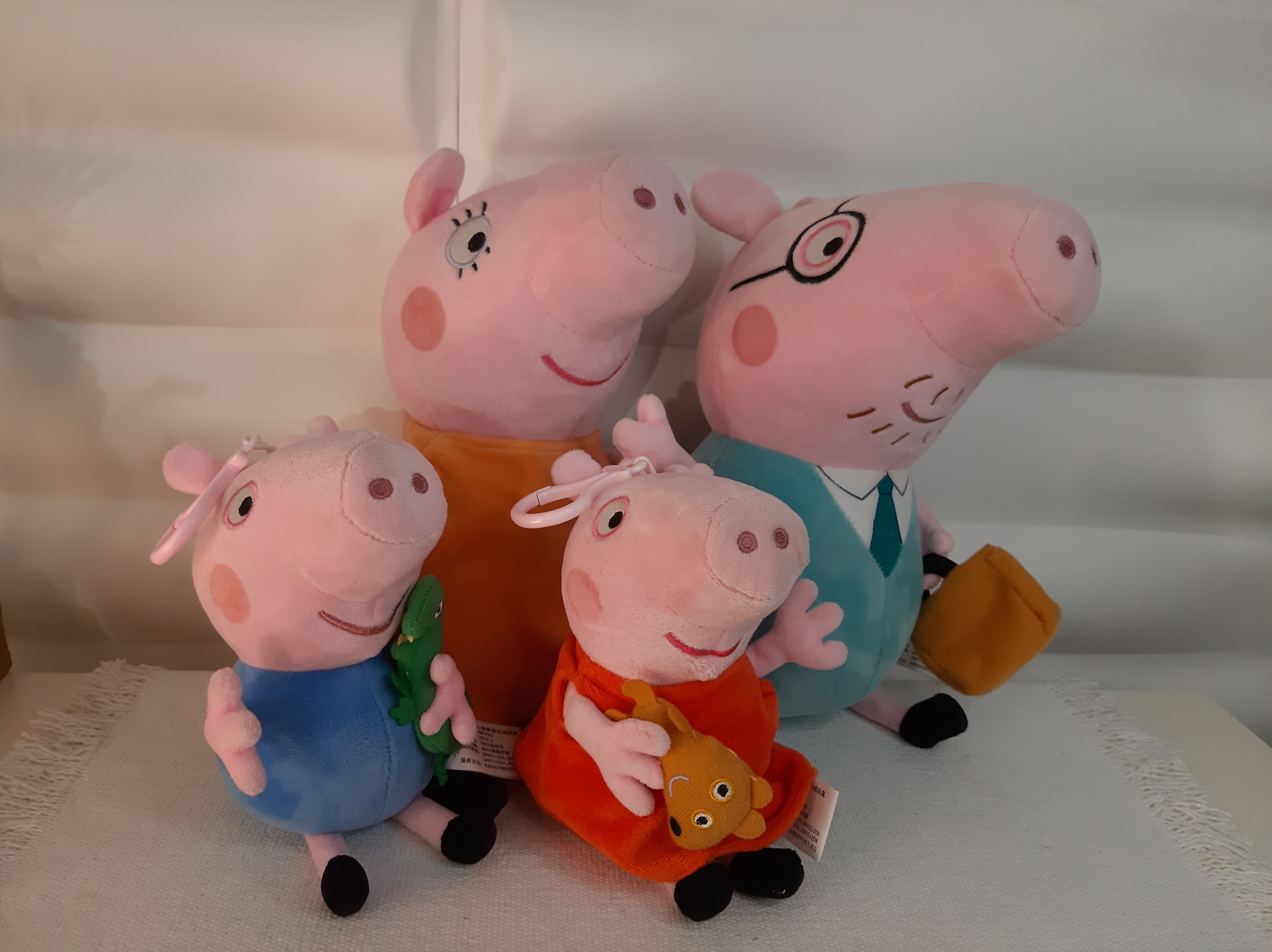 Peppa Pig Muñecos Juguetes Familia Pepa Mamá Papá Cerdito