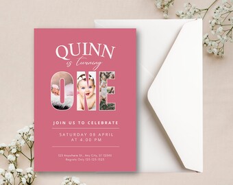 Op de afbeelding: Roze verjaardagsuitnodiging met de naam Quinn en het woord "een" gespeld met foto's van een babymeisje. De uitnodiging bevat de datum en tijd van het feest, evenals het adres en de contactgegevens.