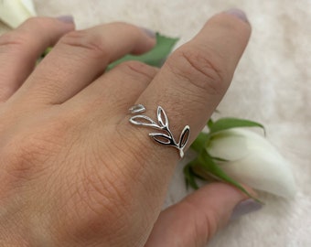 Silver Leaf Minimalist Ring-Branch Vine Thin Band-Nature Ring-Signet Thumb Adjustable Ring-Valentines Day Gift For Her-Rings Woman
