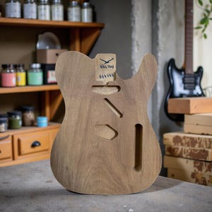 Einteiliger Gitarrenkorpus im Vintage-Telecaster-Stil