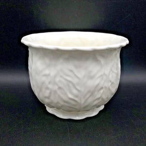 Vintage Coalport Countryware White Bone China Cabbage Leaf Planter Pot 15cm