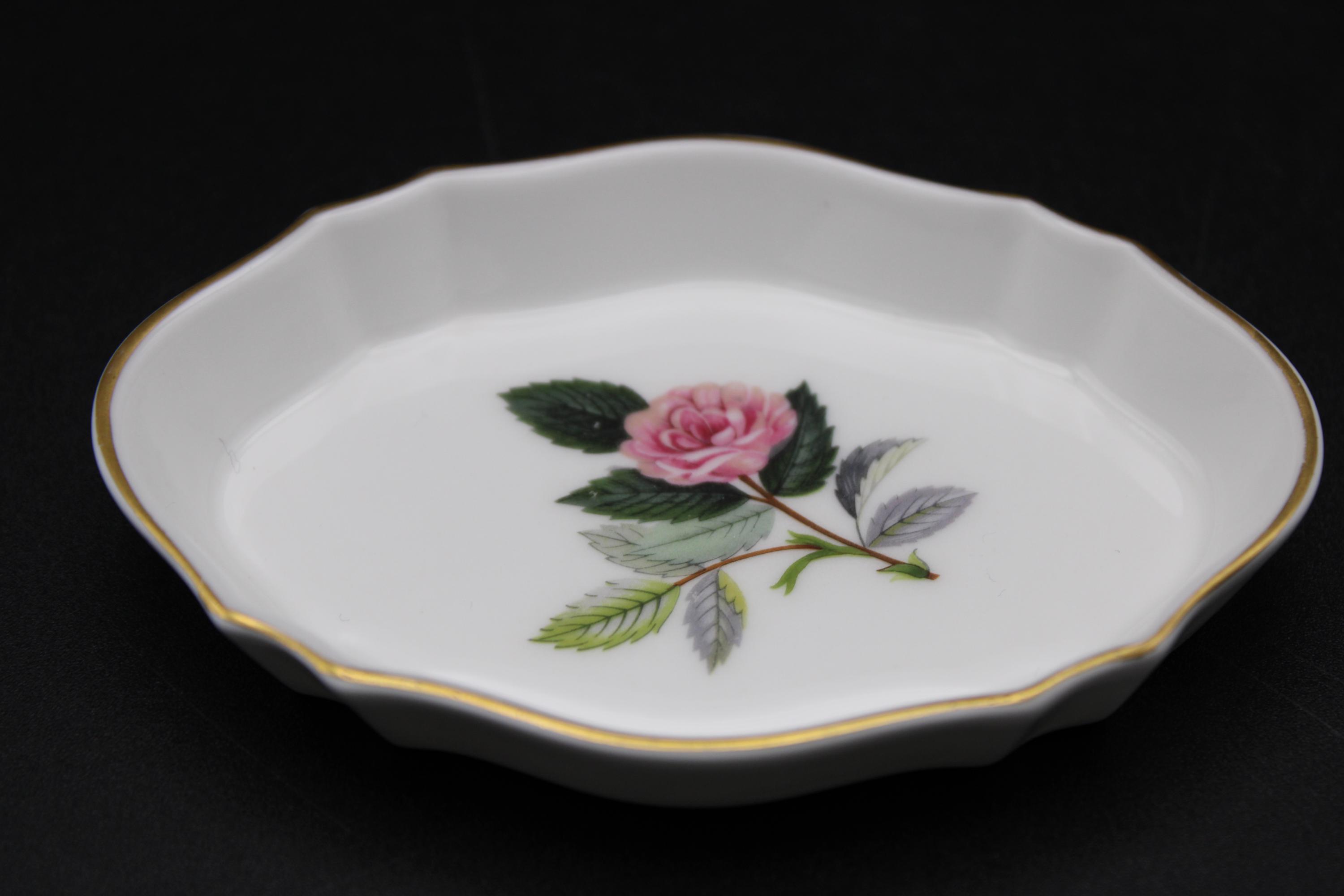 HATHAWAY ROSE 〜〜 Pudełko na drobiazgi lub biżuterię Wedgwood Hathaway Rose