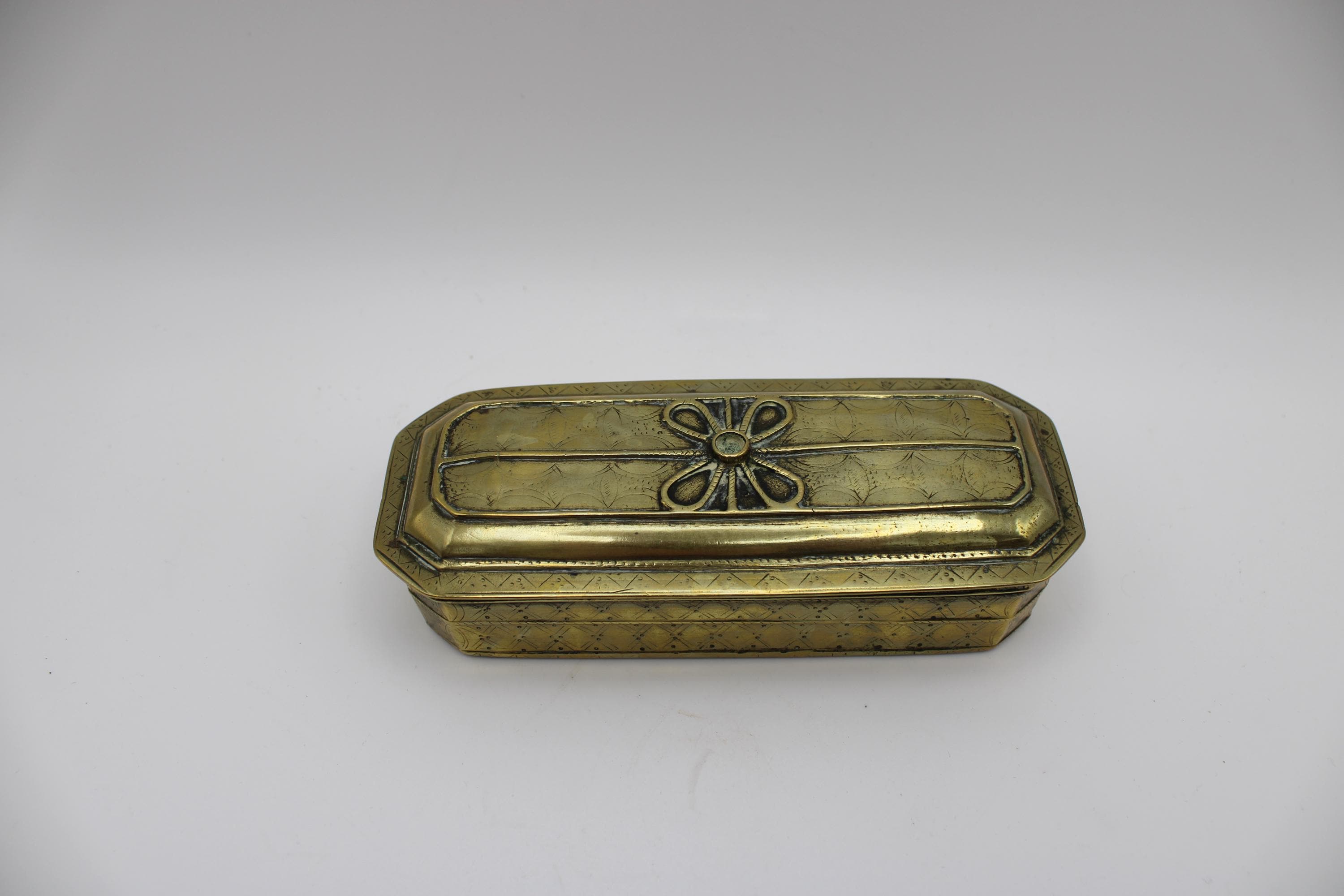 Brass Gauri Head Pandan Box - Ca 1910 Brass Gauri Head Pandan Box - Ca 1910