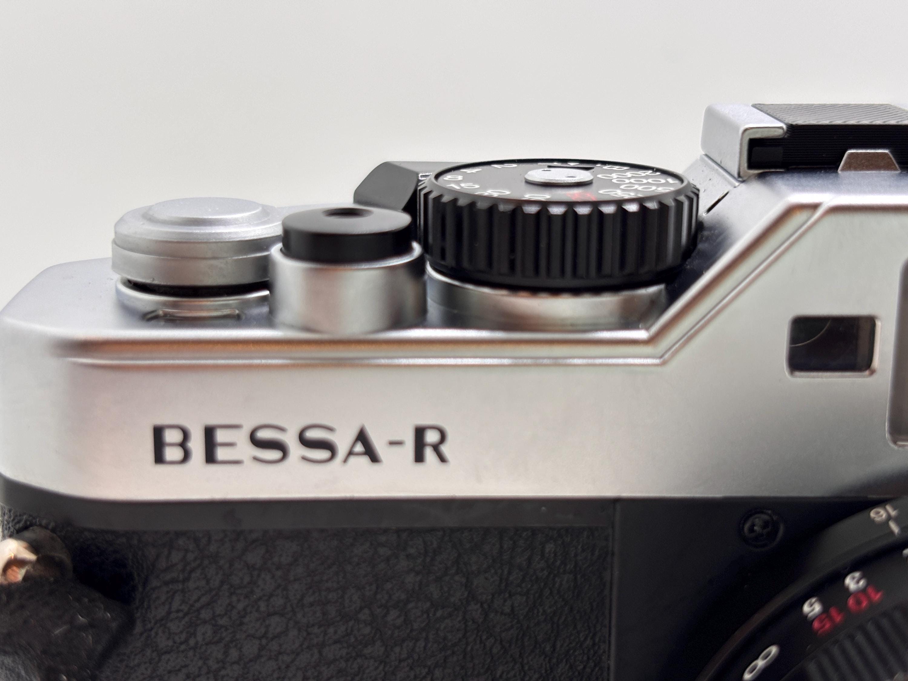 Voigtlander Bessa R Rangefinder Camera With Ultron 35mm F1.7 Lens