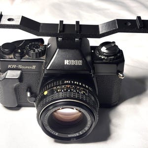 Soporte de zapata triple para luz LED, GoPro, micrófono inalámbrico, pantalla y otros