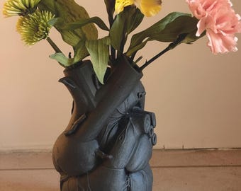 3D Printed Anatomical Heart Vase: Gothic Home Decor Sculpture - Black