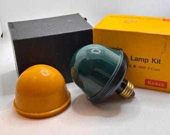 Kit lampada per camera oscura Kodak Brownie modello B con due coperchi. USATO