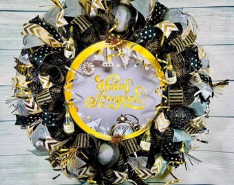 Happy New Year Wreath