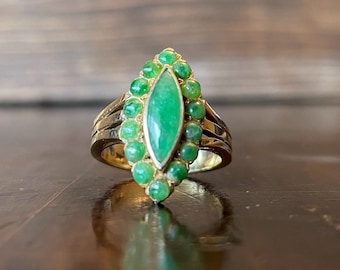 Vintage Size 6 Jade Ring, 14kt Real Jade, Vintage ring, Womens Estate Jade, Gold Band For her, Estate Ring, Antique Jade Ring