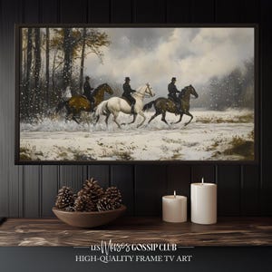 Peut inclure: Une peinture représentant trois cavaliers à cheval dans une forêt enneigée. Les cavaliers portent des manteaux et des chapeaux sombres, et les chevaux sont blancs et bruns. La neige tombe doucement et les arbres sont nus.
