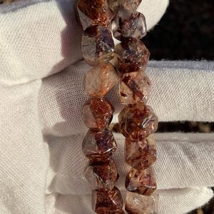 レッドルチルクォーツ宝石ブレスレット：八角形のクリスタルジュエリー