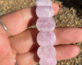 クンツァイトクリスタルブレスレット、天然ピンククンツァイト編み込み