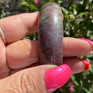 Rubin Zoisit Kristall Armband: Tanzanisk Meditationssten