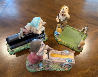 Conjunto de escritório Disney 7 Anões com 3 peças - Grampeador, Porta-cartões e Porta-Posts