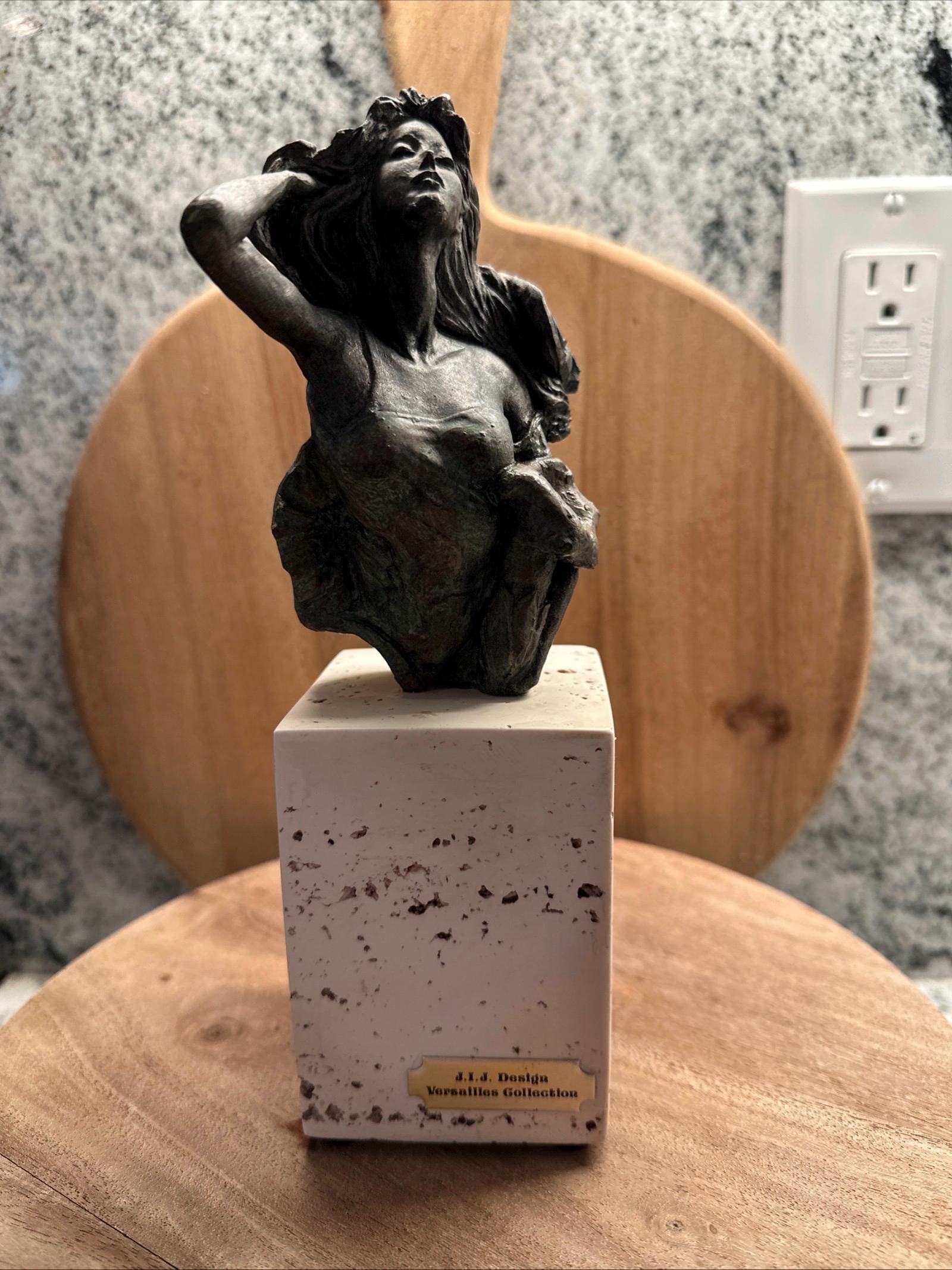 Sculpture by J.I.J Design Versailles Collection 9