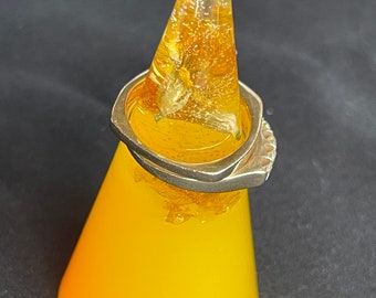 Handmade Resin Ring Cone: Yellow Jewelry Holder with Kalanchoe Flower