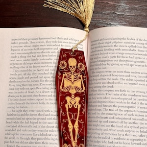 Skeleton Bookmark Skull Bookmark for Horror Fans of Scary Book Funny ...