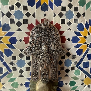 Free shipping metal hamsa decor ,wall hangnig decor,Boho Wall Decor .Home Protection.Hand Of God ,Hand Of Ftaima,give a good luck. Evil Eye.