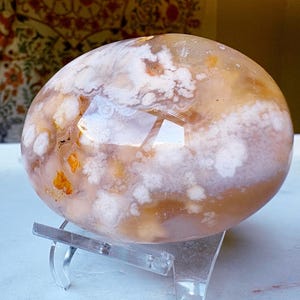 Flower Agate Palm Stone