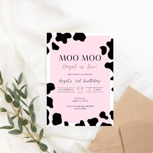 Moo Moo I’m Two Birthday Invitation, Girl Cow Birthday Invitation, Edytowalny Krowa 2nd Birthday Digital Template, Różowe Minimalistyczne Zaproszenie Krowy