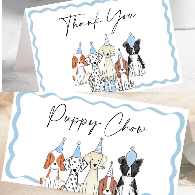 Peut inclure: Merci Puppy Chow. Un ensemble de deux cartes blanches avec des bords bleus festonn&eacute;s. Chaque carte pr&eacute;sente une ligne de texte et un groupe de six chiens de dessin anim&eacute; portant des chapeaux de f&ecirc;te. La carte du haut dit "Merci" et la carte du bas dit "Puppy Chow".