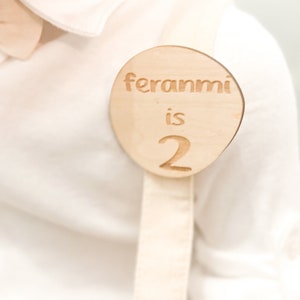 personalised Birthday Badge, happy birthday badge, birthday girl birthday boy badge assistant birthday girl/boy/custom badge/pin badge