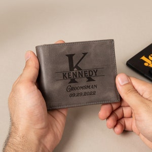 Cartera de cuero personalizada para padrinos de boda, regalo personalizado para padrinos de boda, billetera con ventana para identificación, regalo de boda con monograma para novios, regalo de propuesta para padrinos de boda