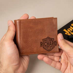 Cartera de identificación de cuero • Regalos de motocicleta para hombres • Regalo de Harley para esposo • Regalo de motociclista personalizado • Regalo de chopper para papá • Cuero de grano superior