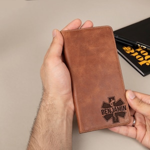Cartera larga para paramédico, cartera larga de cuero para EMT, regalo personalizado para EMS, cartera larga con foto grabada, idea de regalo de Navidad para paramédico.