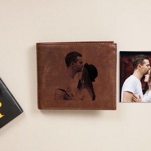 Cartera de identificación para hombre plegable personalizada hecha a mano, regalo de Navidad único para papá, billetera con foto personalizada, billetera de cuero grabada, regalo para novio y esposo