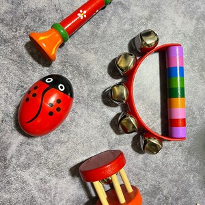 4-delige houten instrumenten set in rood, Montessori houten speelgoedinstrumenten kit voor peuters, babymuziekinstrument, muziekinstrument, houten speelgoed afbeelding 4