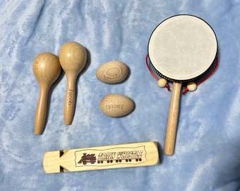 6-teiliges kundenspezifisches hölzernes Musikinstrumentenset, personalisiertes hölzernes Instrument Kit, Montessori-Kleinkind-Musikspielzeug, Lernspiel-Kits