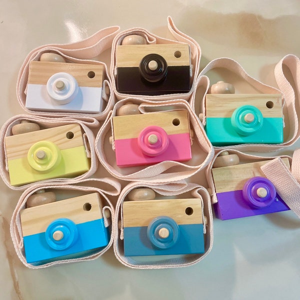 Personalized Wooden Camera-Organic Wooden Toy Camera - Pretend Camera for your Little Photographer - Imaginative Play Waldorf Montessori