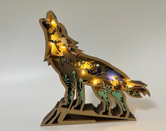 Aus Holz geschnitzte Wolf / Elch Verzierung mit Lichtern-Personalisiertes Geschenk für Kinder-Tier Schreibtischverzierung in Waldlandschaft-Holztier Wohnkultur