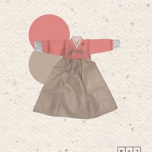 Girl&#39;s Hanbok: Traditional Korean Clothing, Age 4