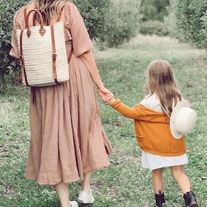 Français sac à dos en paille avec lanières en cuir, sac de plage tissé sac à main, sac fourre-tout en paille fait main palmier boho chic Farmers Market, sac à main d&#39;été
