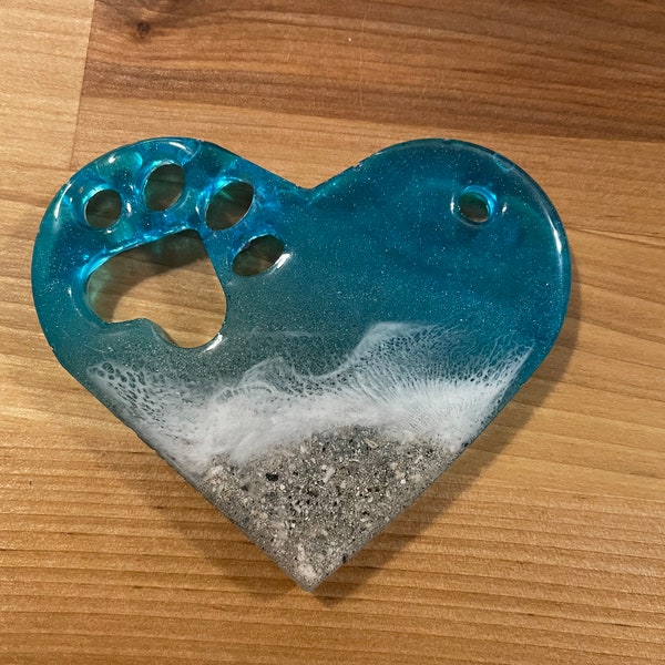 Pet memorial resin pieces with ashes