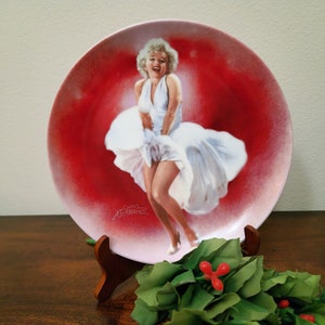 Vintage, 1990, Bradford Exchange, Delphi Marilyn Monroe Collection, The Seven Year Itch, Decorative Plate- Memorabilia, Collectible