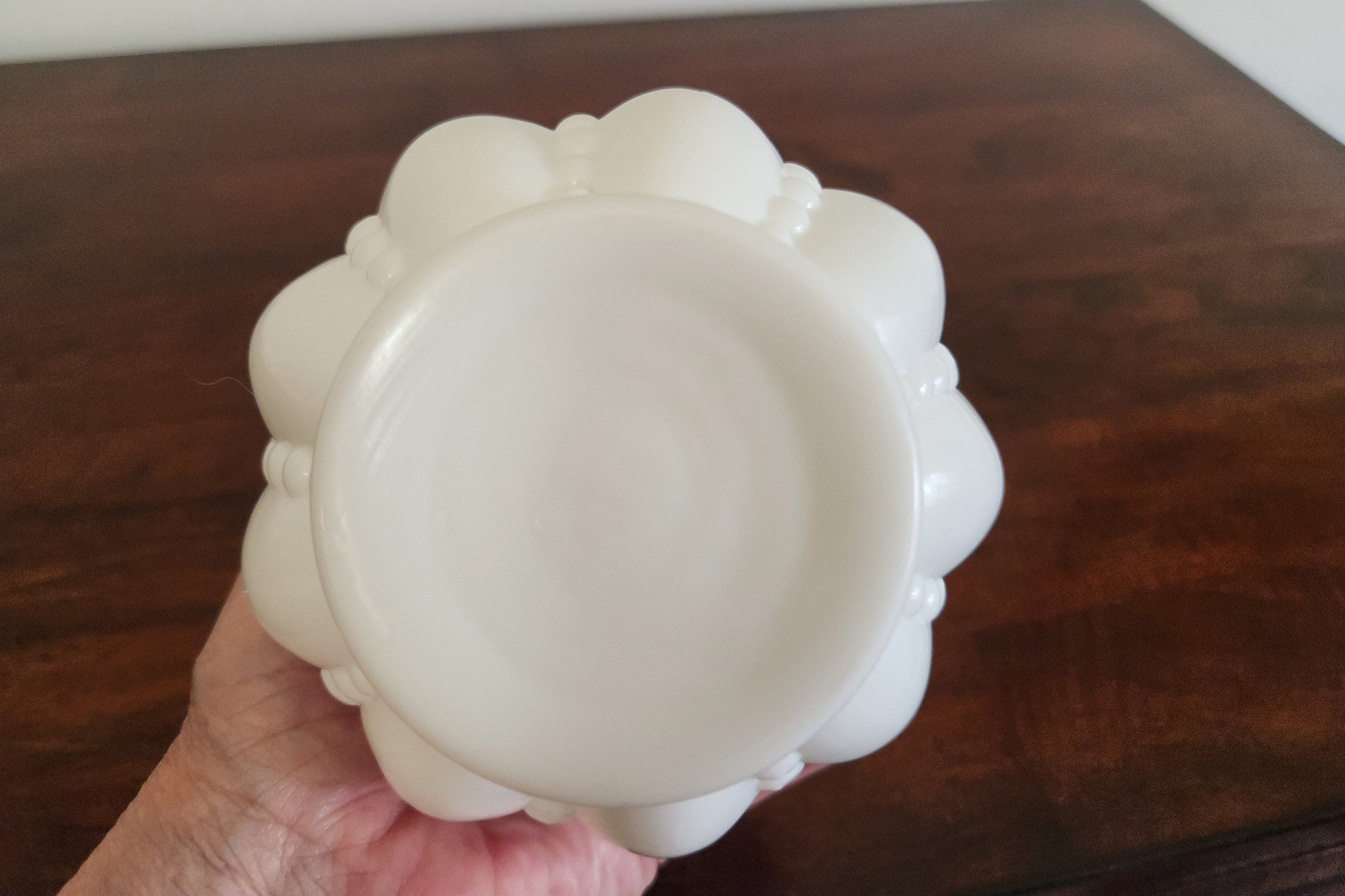 ヴィンテージ フェントン シルバー クレスト 花瓶：ホワイト